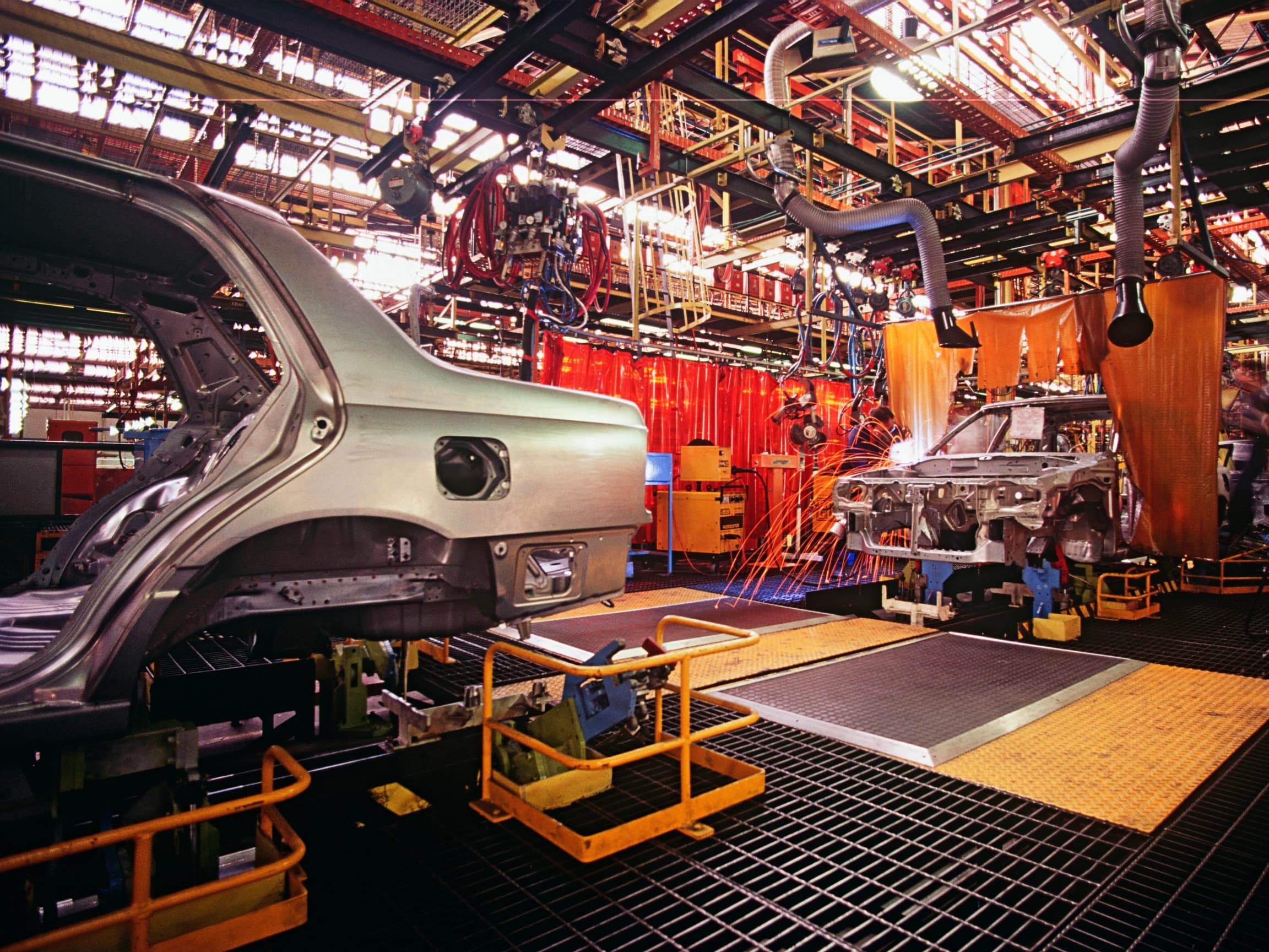 Automotive manufacturing line for supply chain risk management